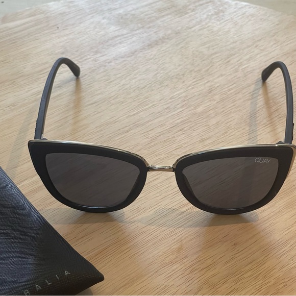 Quay ‘My Girl’ Sunglasses with case - Picture 4 of 12